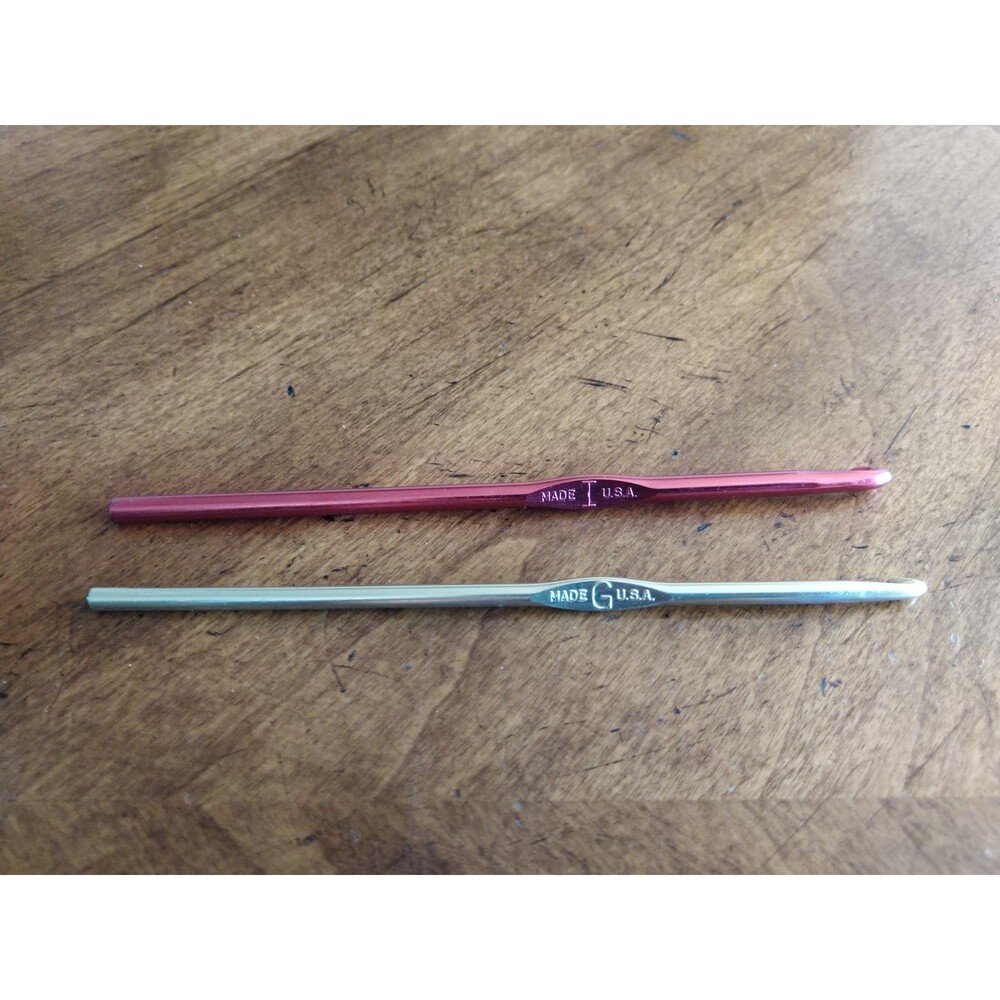 Vintage Hero Crochet Hooks Made In USA Size G & I